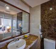 In-room Bathroom 5 Muong Thanh Holiday Quang Binh Hotel