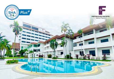 Swimming Pool Fortune River View Hotel Nakhon Phanom