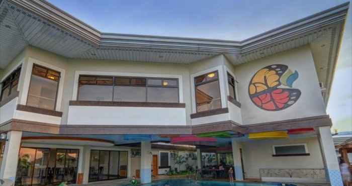 Bangunan RedDoorz Premium @ Nick Hotel Gerona Tarlac