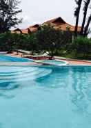 SWIMMING_POOL Long Beach Resort Phan Thiet