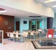 Lobby 7 De'Viana Hotel & Apartment