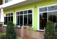 Exterior 5 Rueanrimnam Hotel