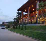 Lobi 2 Nutchana Hill Boutique Hotel