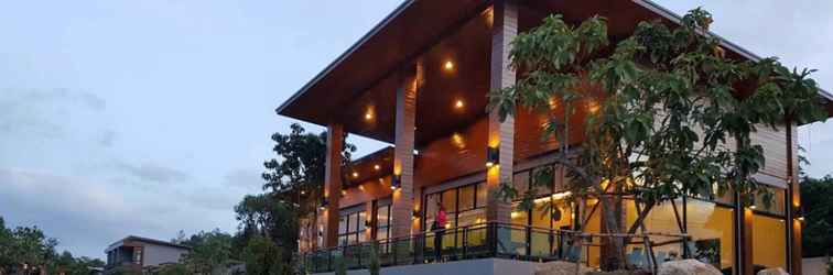 Lobi Nutchana Hill Boutique Hotel