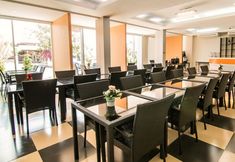 Restaurant 6 The Premium Residence
