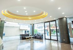 로비 7 Chadchada Place