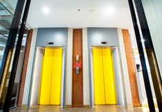 로비 6 Chadchada Place