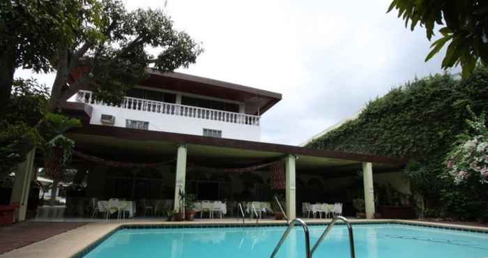 Swimming Pool Bohol La Roca Hotel