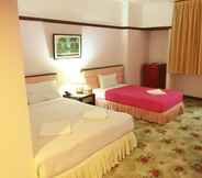 Kamar Tidur 5 Daeng Plaza Hotel 