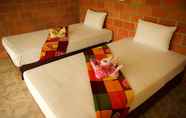 ห้องนอน 6 Khao Sok Smiley Bungalow
