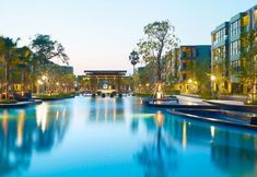 Swimming Pool 4 LPN Park Beach Cha-am Beachfront C203