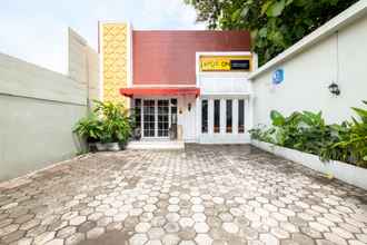 Exterior 4 SPOT ON 2419 Rumah Nugraha Hotel Syariah