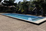 Swimming Pool Villa Vania Lembang
