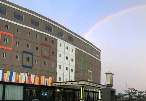 Exterior The Golden Bay Hotel Batam