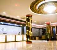 Lobby 6 The Golden Bay Hotel Batam