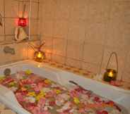 Phòng tắm bên trong 7 Evangeline Beach Resort
