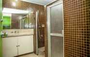 In-room Bathroom 6 Cebu Hostel and Glamping