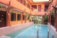 Kolam Renang Boracay Studio Apartments 1A