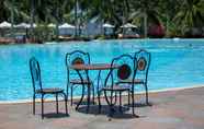 สระว่ายน้ำ 5 Diamond Bay Resort & Spa Nha Trang
