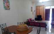 Kamar Tidur 4 Hasyam Guest House