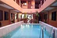 Kolam Renang Boracay Studio Apartments 25