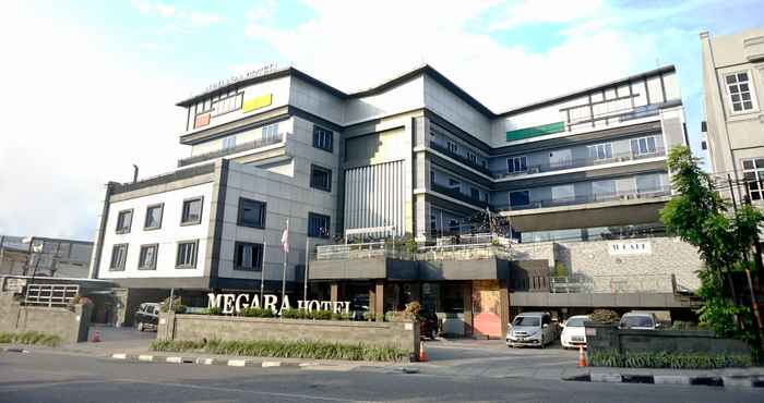 Luar Bangunan Megara Hotel Pekanbaru