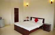 Kamar Tidur 4 Nam Long Hotel