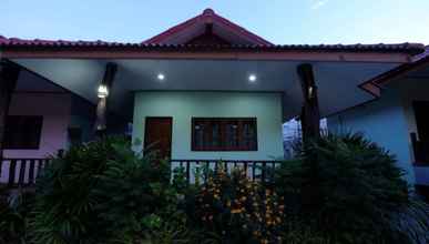 Luar Bangunan 4 Pum and Plam Homestay Resort