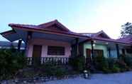 Luar Bangunan 6 Pum and Plam Homestay Resort