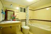 Phòng tắm bên trong Hanoi View 2 Hotel