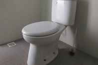 Toilet Kamar Kubu Arjuna Homestay