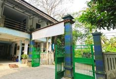 Bangunan 3 OYO 3408 Merica Place Syariah Near Rumah Sakit Bhineka Bakti Husada