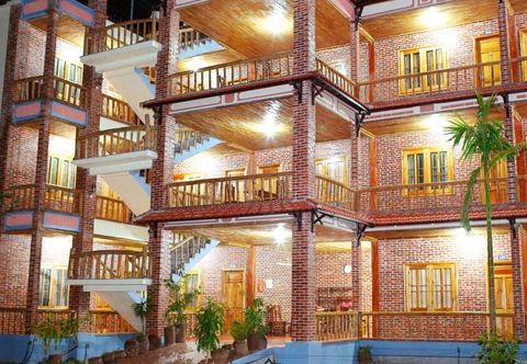 Bên ngoài Ho Nui Dinh Hotel