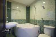 ห้องน้ำภายในห้อง Phoenix Nha Trang Hotel