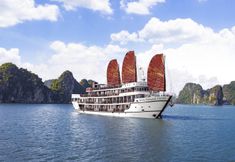 Bên ngoài 3 Alisa Premier Cruise