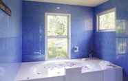 Toilet Kamar 3 Breda Beach Villa