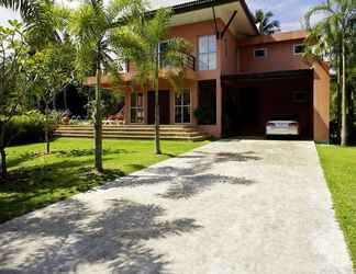 Bên ngoài 2 Breda Beach Villa