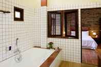 Toilet Kamar Baan Oriental Villa