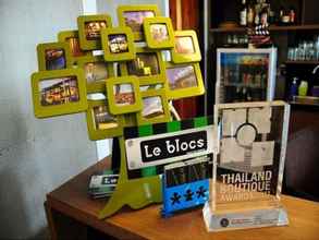 Lobi 4 Le Blocs Resort and Cafe