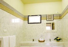 Phòng tắm bên trong 4 Baan Andaman