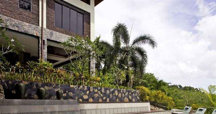 Swimming Pool Thara Bayview Villa