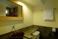 In-room Bathroom Jerung Hotel Khoalak