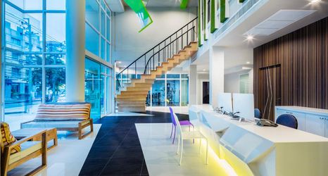 로비 2 Atelier Suites