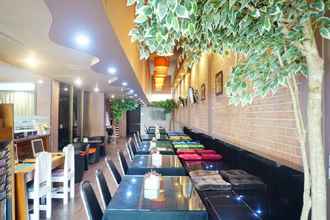 Restaurant 4 Bangkok Travel Suites