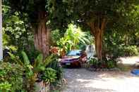 Lobby Hidden Garden Home