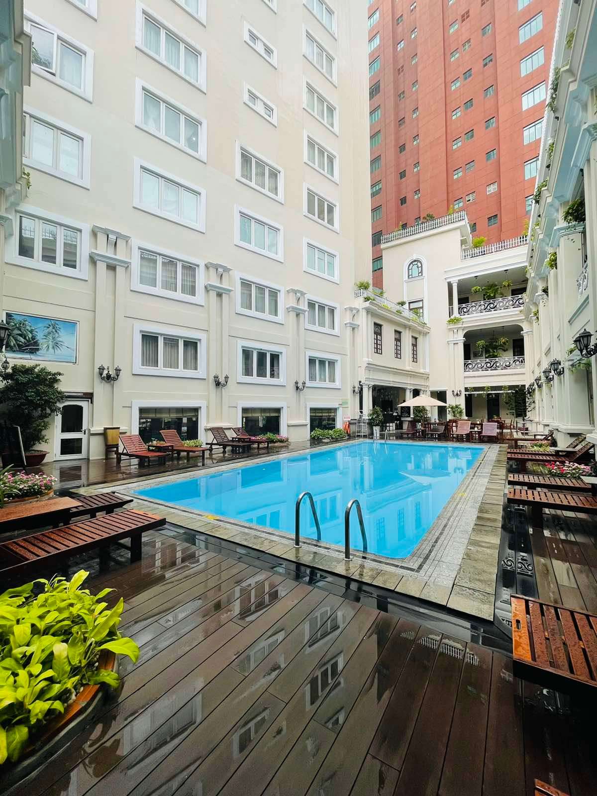 Hồ bơi - Hotel Grand Saigon