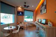 บาร์ คาเฟ่ และเลานจ์ Big Orange Hotel Sungai Petani