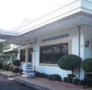 Luar Bangunan 2 Carlo's Hometel Bed and Breakfast