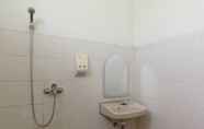 Toilet Kamar 6 Hotel Bandara Asri