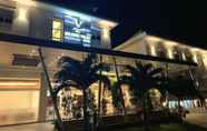 Exterior 2 Grand Vilia Hotel Langgur Tual